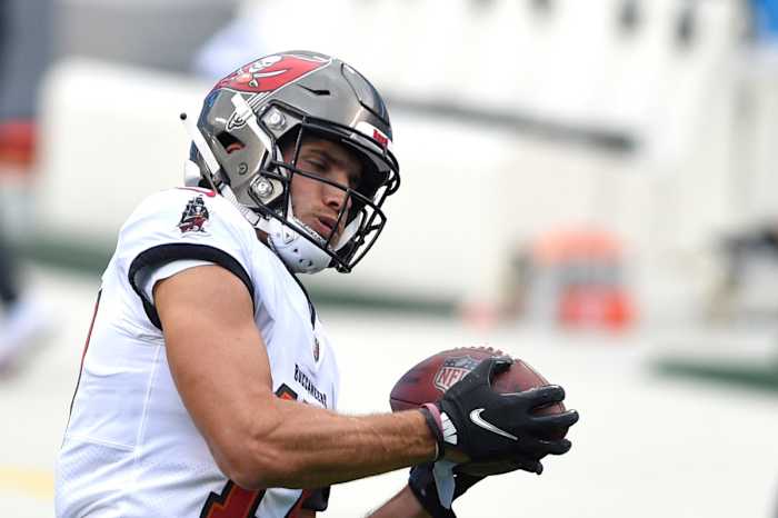 Nov 15, 2020; Charlotte, North Carolina, USA; Tampa Bay Buccaneers wide receiver Justin Watson (17) warms up before the game at Bank of America Stadium. Mandatory Credit: Bob Donnan-USA TODAY Sports